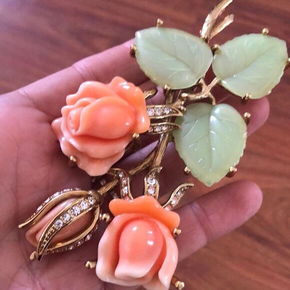 Nolan Miller Large rose pin faux Jade and coral  - Picture 2 of 6